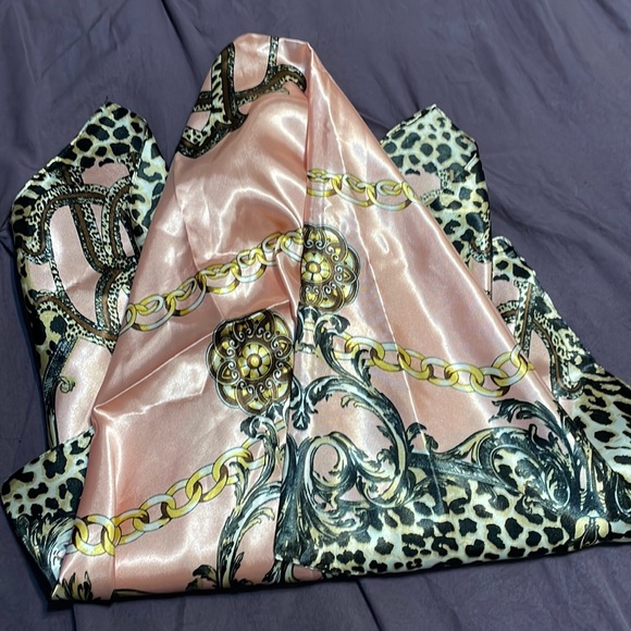 100% Silk Pink and Leopard Scarf - Picture 1 of 7